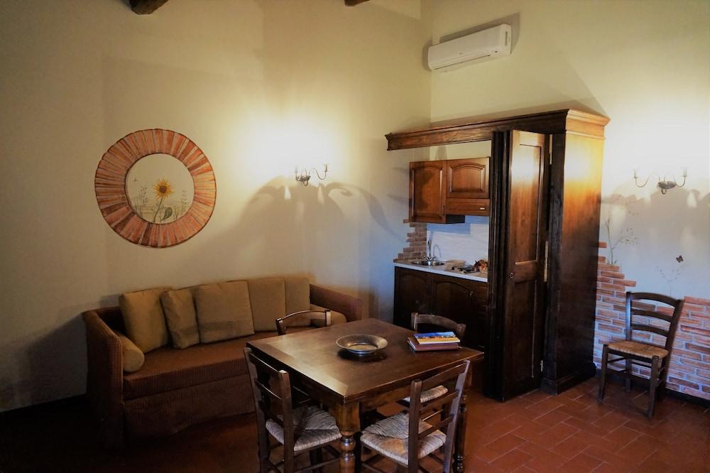 Agriturismo Antico Borgo Poggitazzi Terranuova Bracciolini Exterior photo